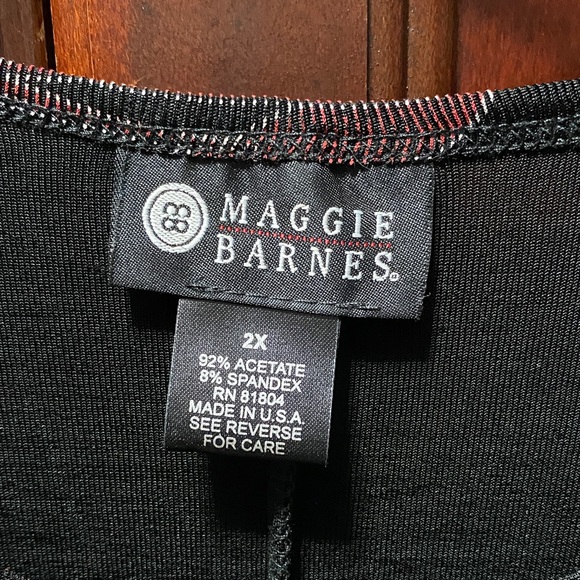 Maggie Barnes vintage plus size 2X Black and Red white floral Tunic Top - Picture 2 of 16